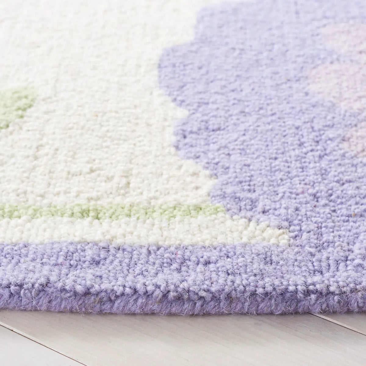 Safavieh Safavieh Kids 6'-0" x 6'-0" Rug in Lavander / Ivory