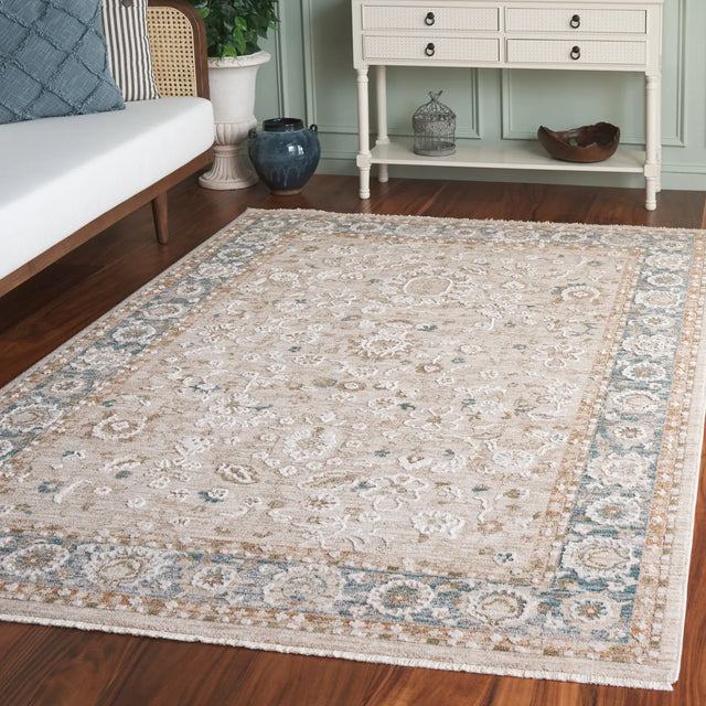 Safavieh Finley 4'-0" x 6'-0" Rug in Blue / Beige
