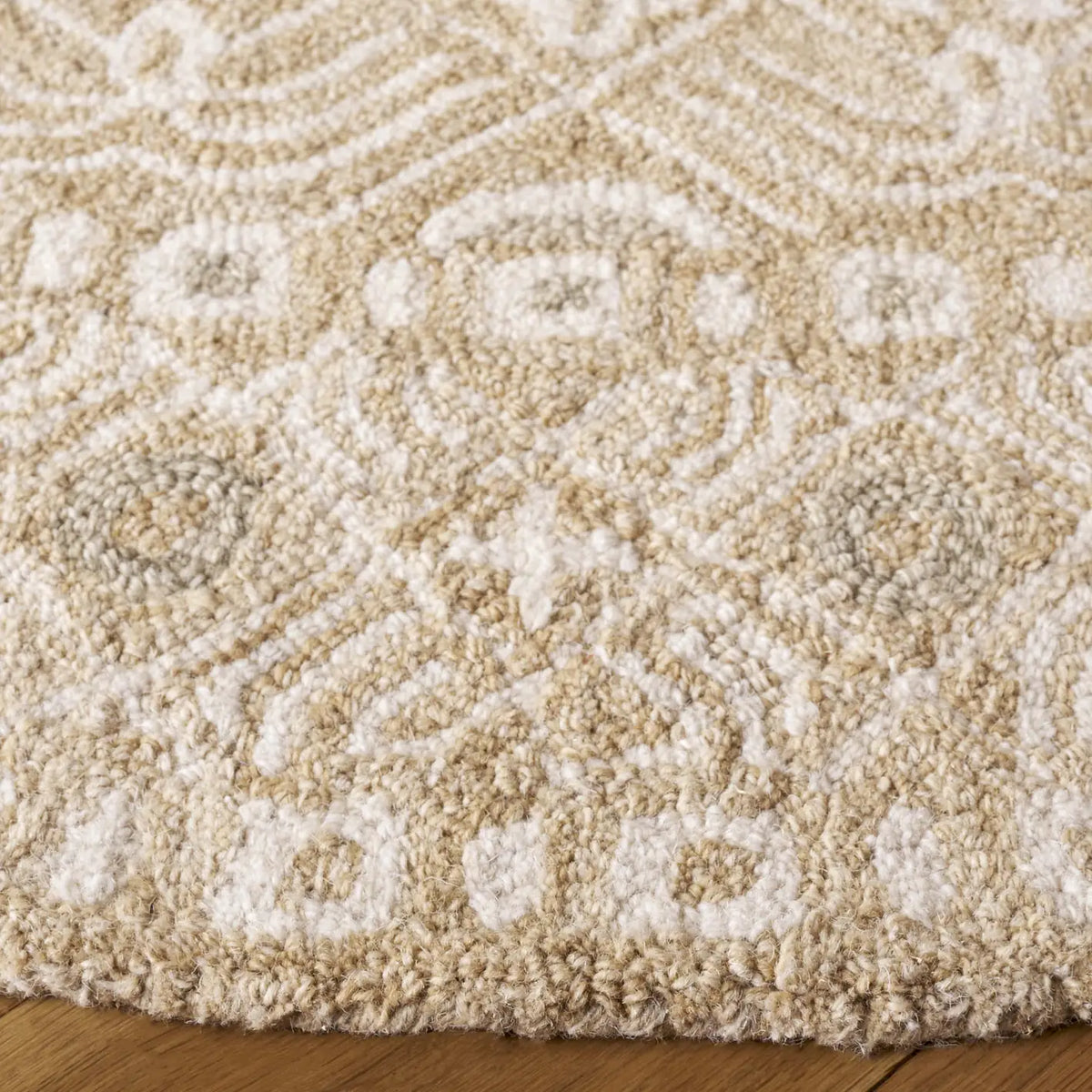 Safavieh Micro-Loop 5'-0" x 5'-0" Rug in Gold / Ivory