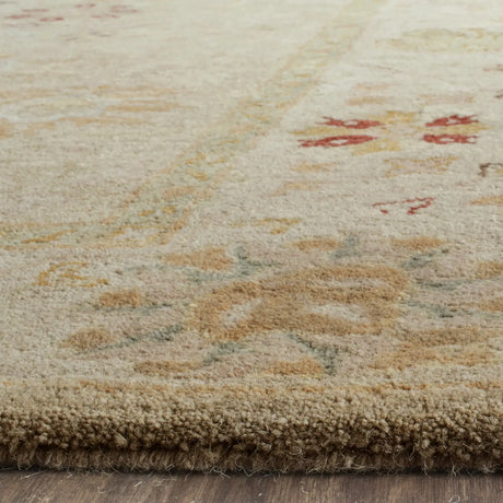 Safavieh Antiquity 4'-0" x 6'-0" Rug in Taupe / Beige
