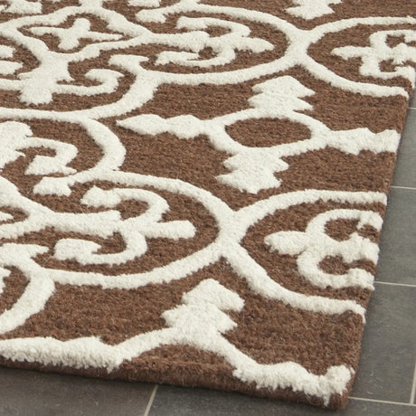 Safavieh Cambridge 2'-6" x 12'-0" Rug in Dark Brown / Ivory