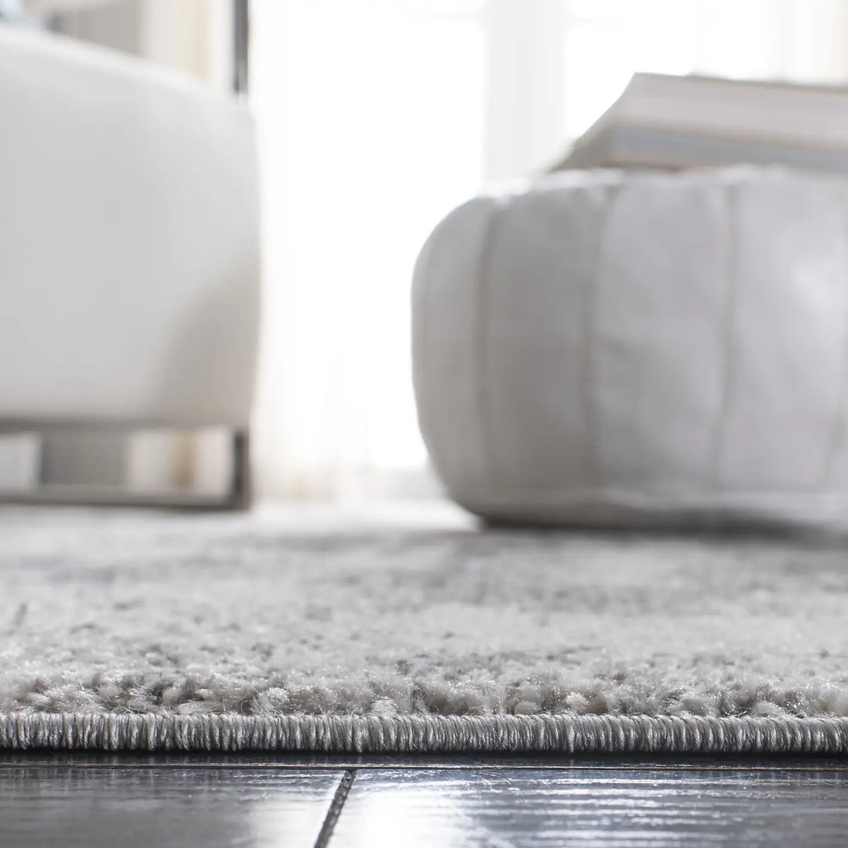 Safavieh Tulum 4'-0" x 6'-0" Rug in Ivory / Charcoal
