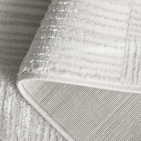 Safavieh Orchard 4'-0" x 6'-0" Rug in Ivory / Ivory