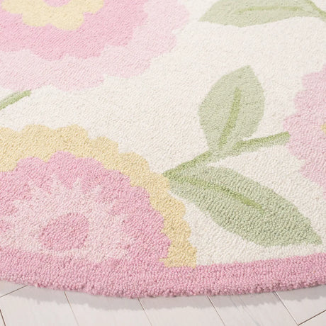 Safavieh Safavieh Kids 6'-0" x 6'-0" Rug in Ivory / Pink