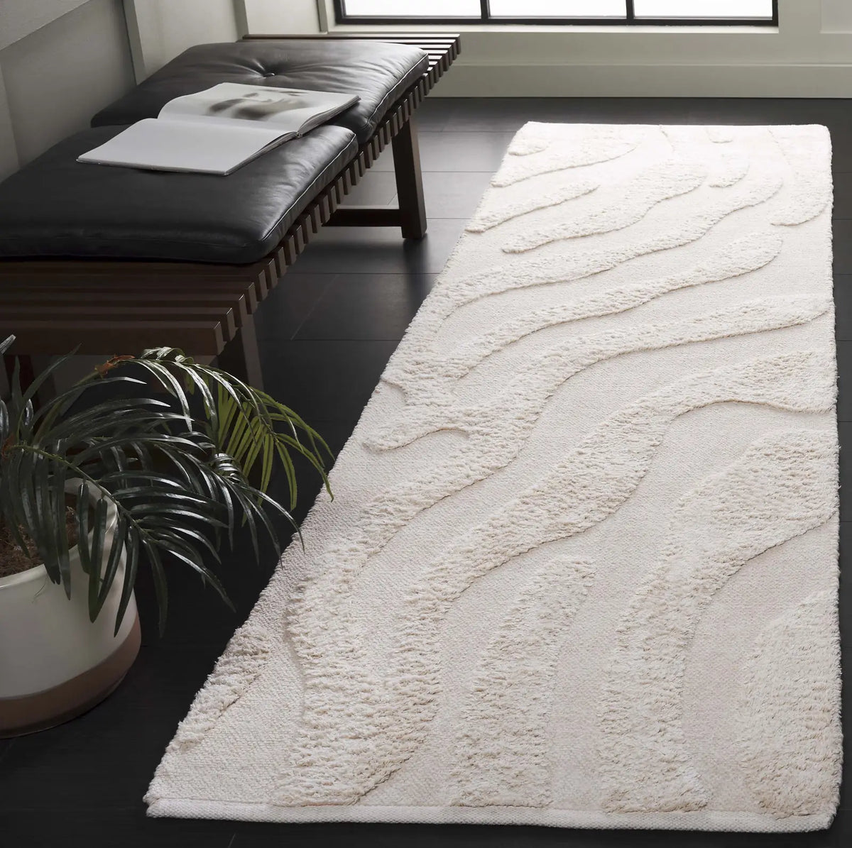 Safavieh Easy Care 2'-3" x 8'-0" Rug in Ivory