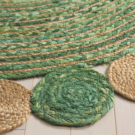 Safavieh Cape Cod 5'-0" x 7'-0" Rug in Green / Natural