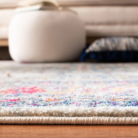 Safavieh Evoke 4'-0" x 6'-0" Rug in Cream / Fuchsia