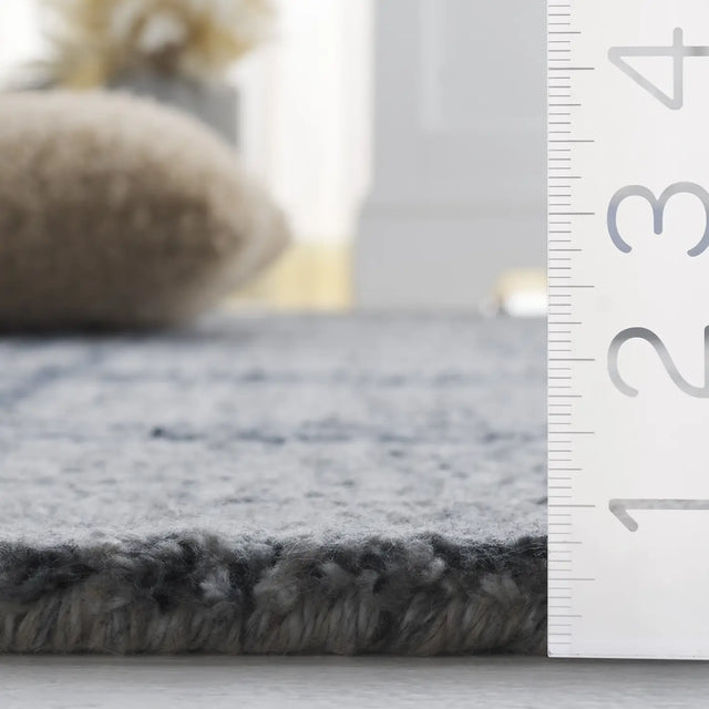 Safavieh Abstract 4'-0" x 6'-0" Rug in Dark Grey