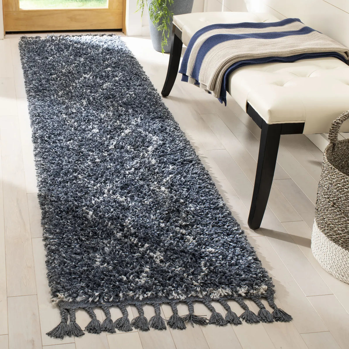 Safavieh Pro Lux Shag 400 2'-0" x 8'-0" Rug in Blue / Creme
