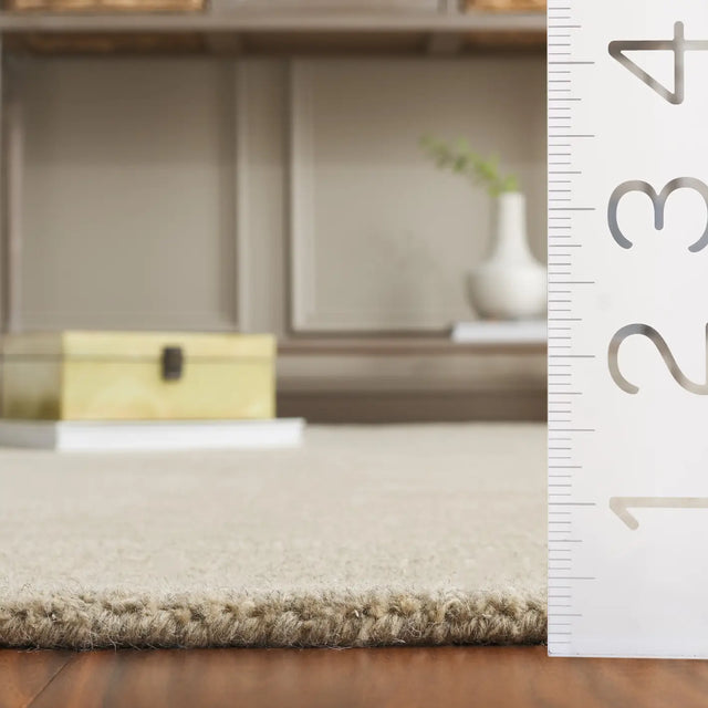 Safavieh Metro 2'-3" x 8'-0" Rug in Taupe