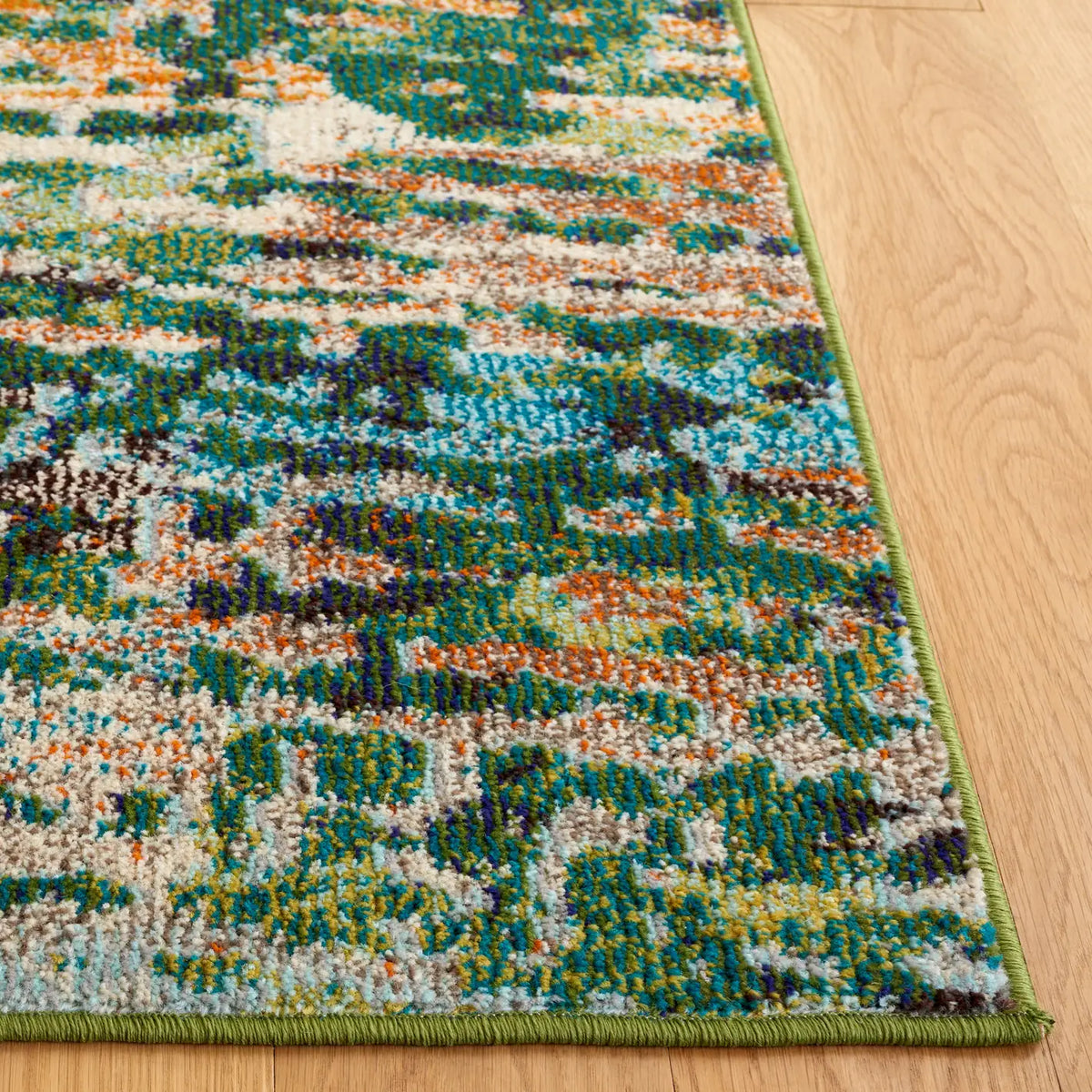Safavieh Madison 4'-0" x 6'-0" Rug in Green / Rust