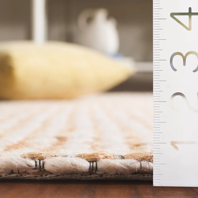 Safavieh Natural Fiber 4'-0" x 6'-0" Rug in Natural / Ivory
