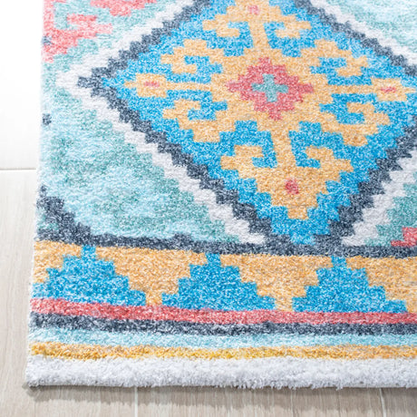 Safavieh Saffron 4'-0" x 6'-0" Rug in Blue / Aqua