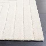 Safavieh Ebony 4'-0" x 6'-0" Rug in Ivory