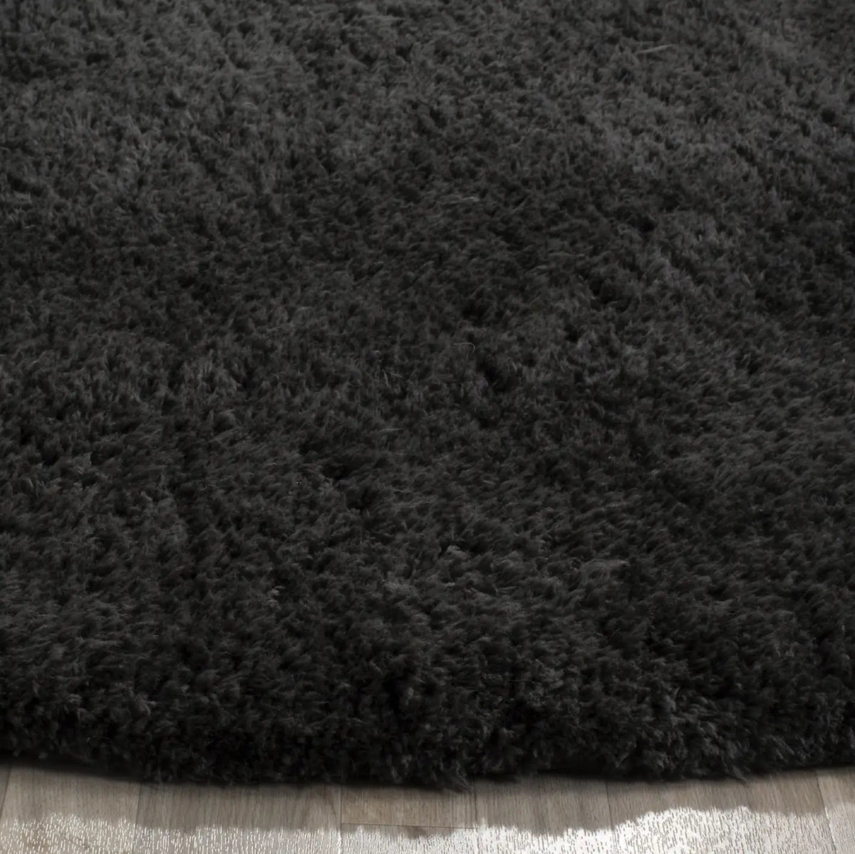 Safavieh Sheep Shag 6'-0" x 6'-0" Rug in Charcoal