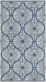 Safavieh Montauk 2'-3" x 3'-9" Rug in Navy / Ivory