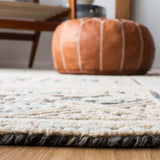 Safavieh Aspen 5'-0" x 8'-0" Rug in Charcoal
