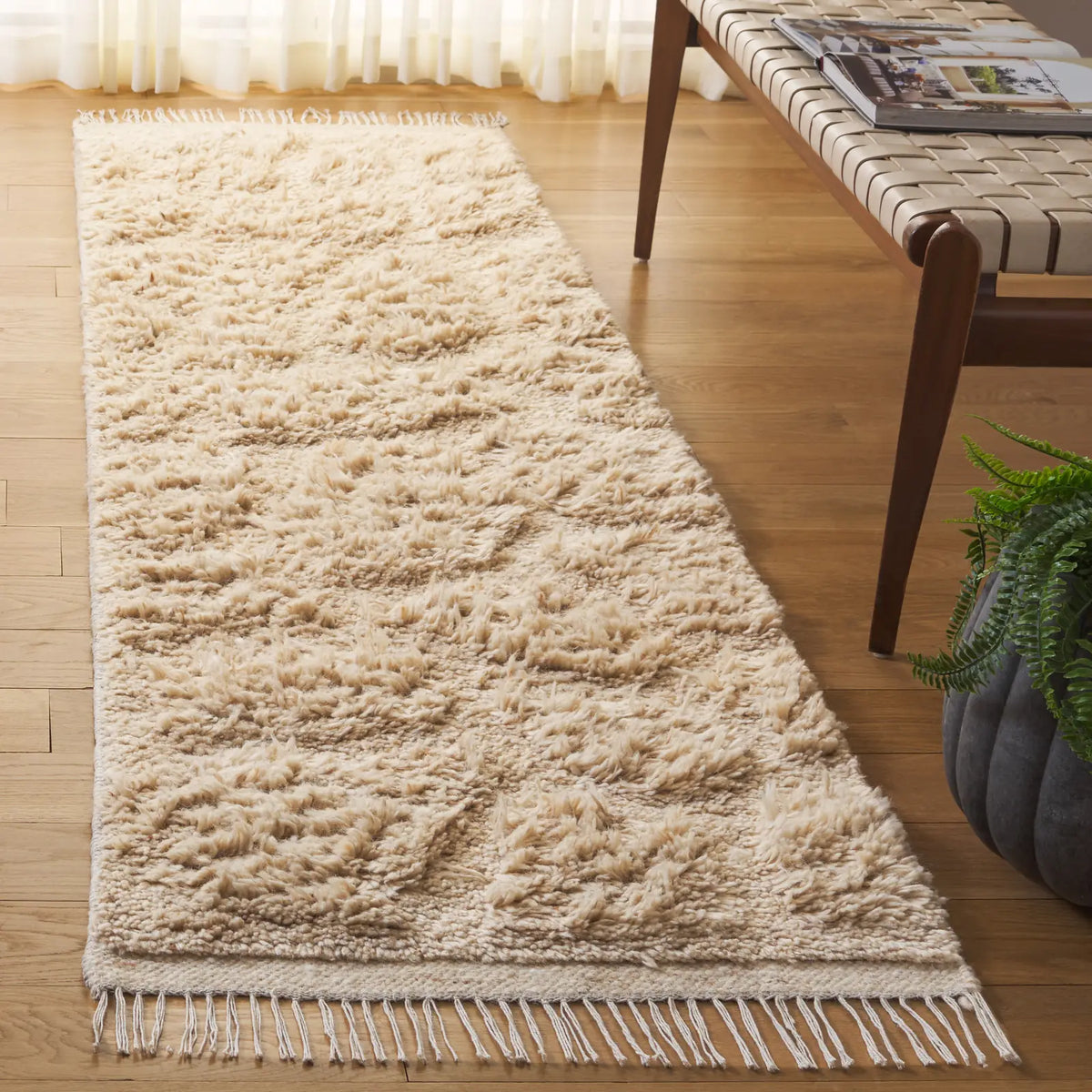 Safavieh Kenya 2'-3" x 8'-0" Rug in Beige