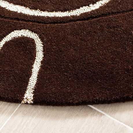 Safavieh Soho 6'-0" x 6'-0" Rug in Brown / Ivory