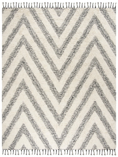 Safavieh Kenya 6'-0" x 9'-0" Rug in Black / Ivory