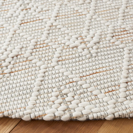 Safavieh Marbella 6'-0" x 6'-0" Rug in Ivory / Brown