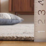 Safavieh Kenya 4'-0" x 6'-0" Rug in Brown / Beige