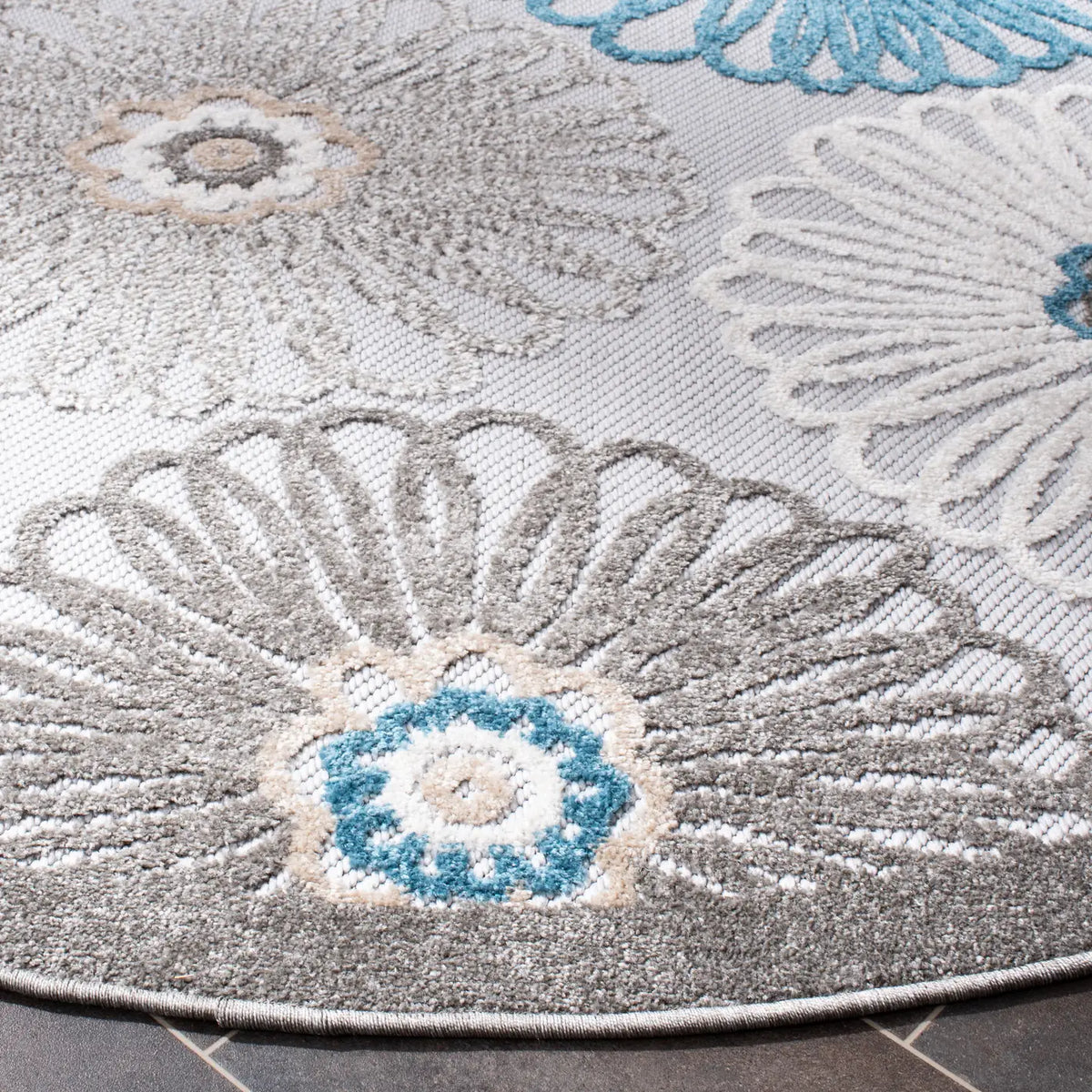 Safavieh Cabana 6'-7" x 6'-7" Rug in Beige / Blue