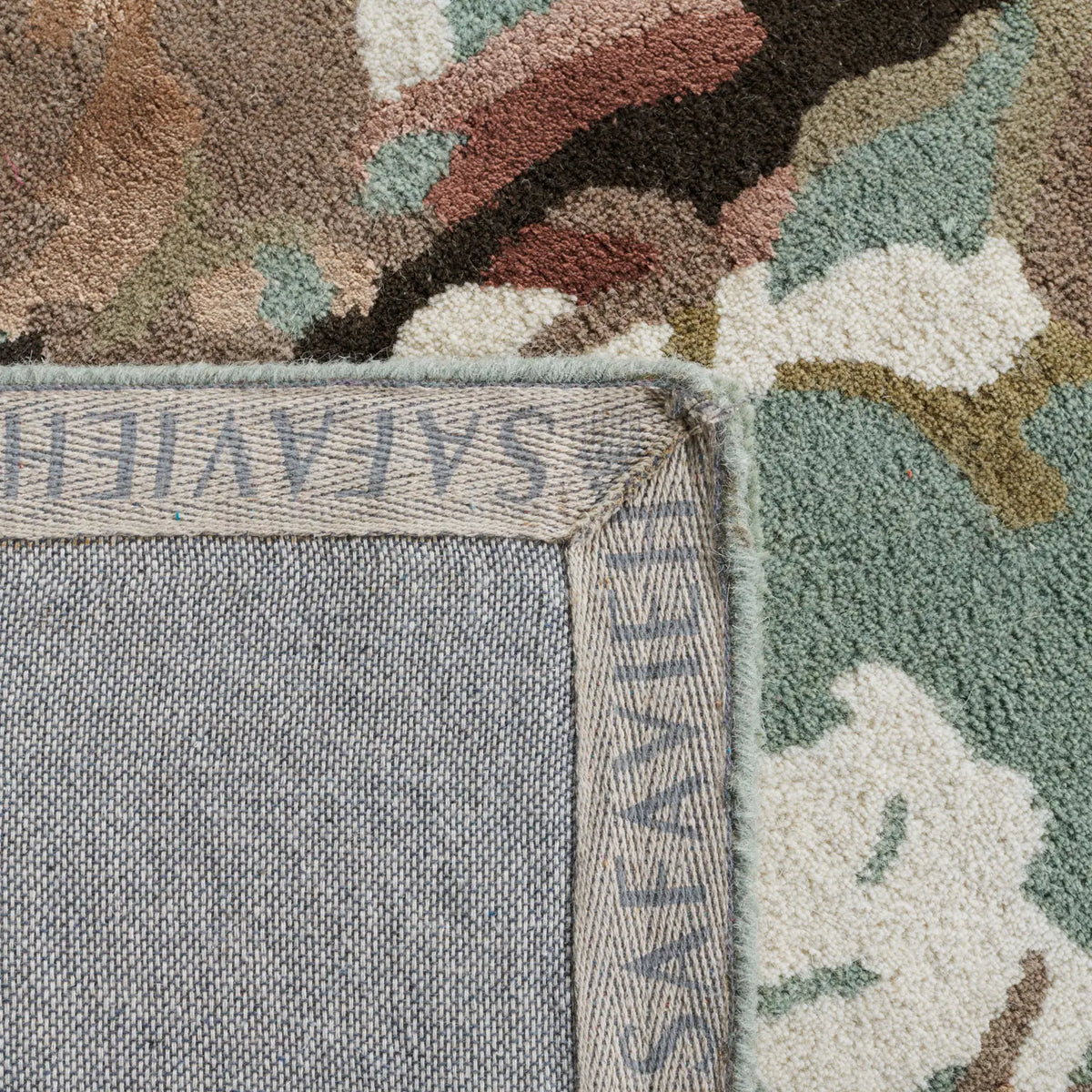 Safavieh Soho 3'-6" x 5'-6" Rug in Blue / Multi