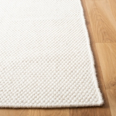 Safavieh Vermont 4'-0" x 6'-0" Rug in Ivory