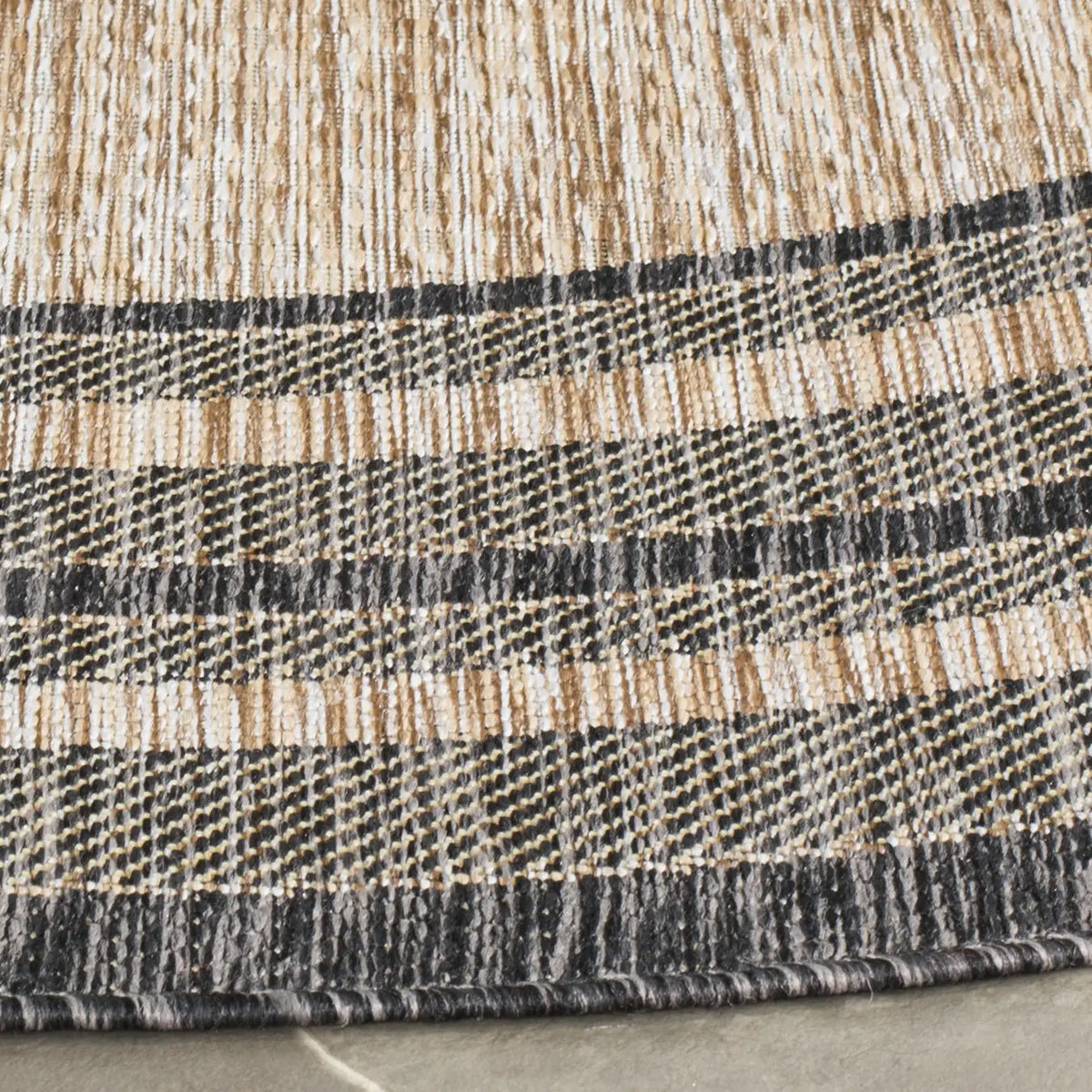 Safavieh Courtyard 10'-0" x 10'-0" Rug in Natural / Black