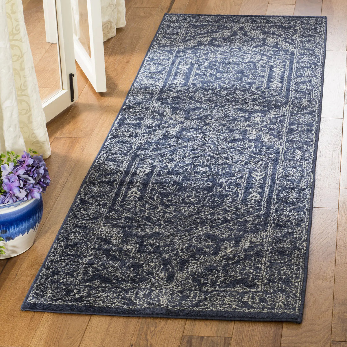 Safavieh Adirondack 2'-6" x 10'-0" Rug in Navy / Ivory