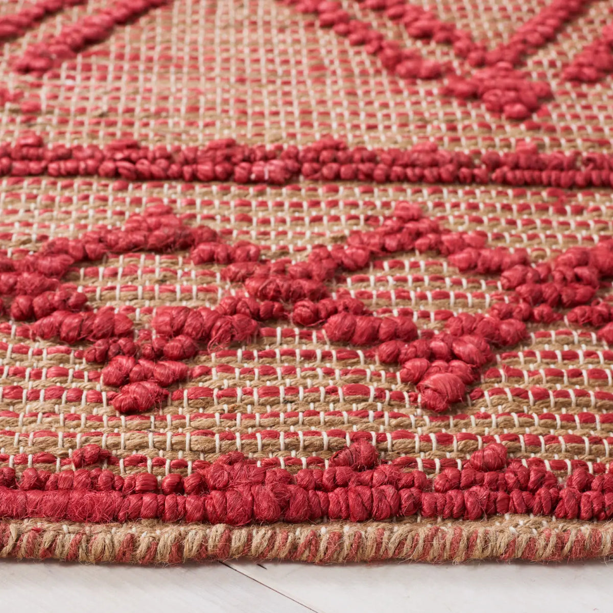 Safavieh Natural Fiber 6'-0" x 6'-0" Rug in Red / Natural
