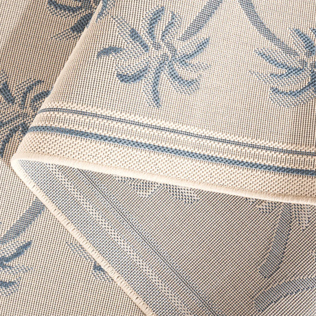 Safavieh Courtyard 4'-0" x 5'-7" Rug in Ivory / Blue
