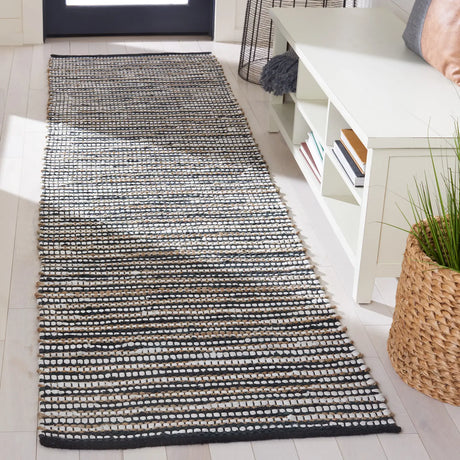 Safavieh Vintage Leather 2'-3" x 9'-0" Rug in Black / Ivory