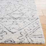 Safavieh Casablanca 4'-0" x 6'-0" Rug in Ivory / Black