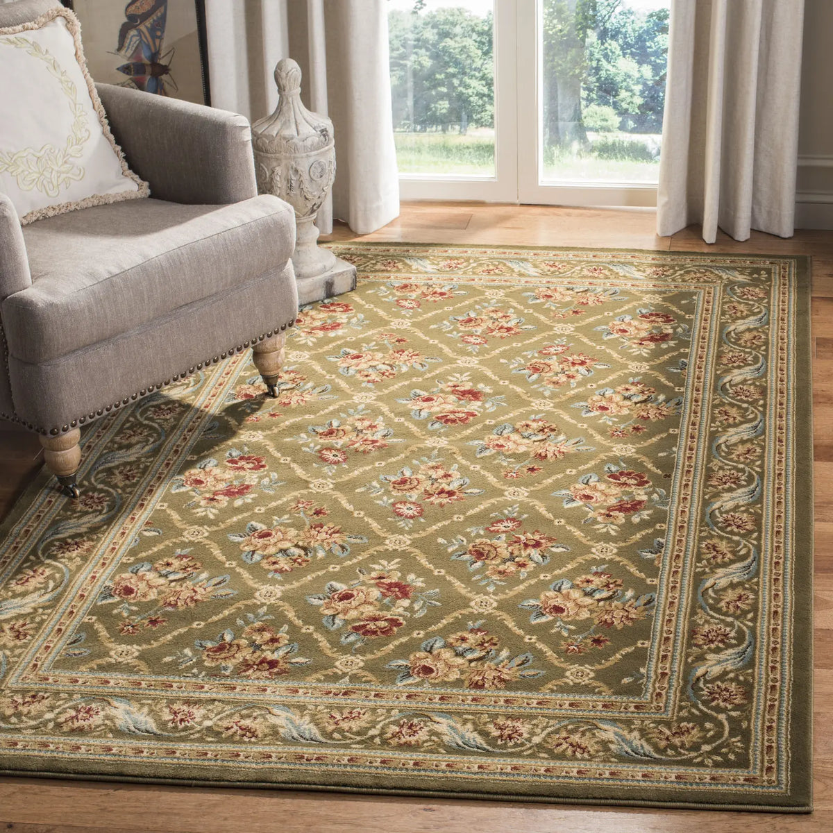 Safavieh Lyndhurst 5'-3" x 7'-6" Rug in Green / Green