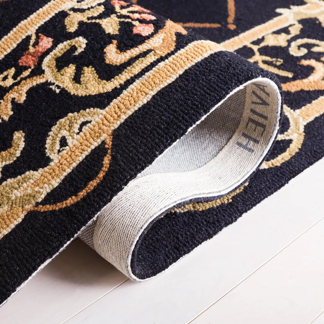 Safavieh Chelsea 6'-0" x 9'-0" Rug in Black
