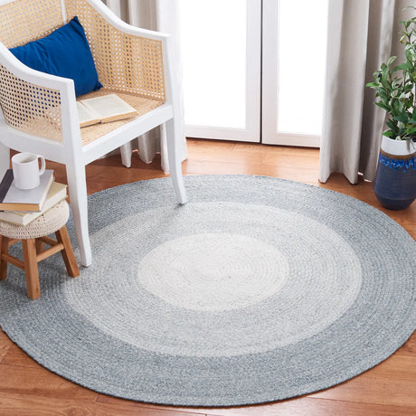 Safavieh Braided 5'-0" x 5'-0" Rug in Grey / Ivory