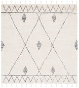 Safavieh Casablanca 6'-0" x 6'-0" Rug in Ivory / Black