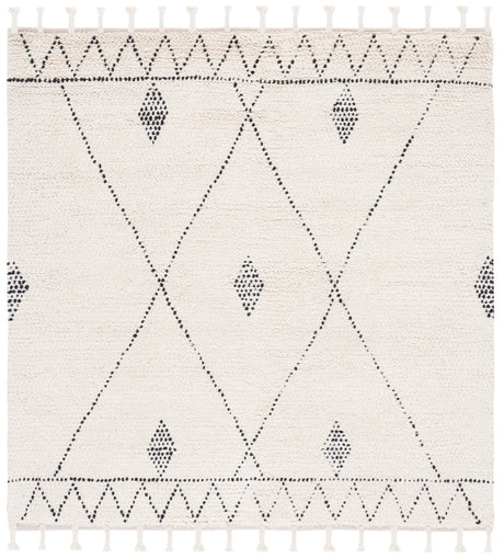 Safavieh Casablanca 6'-0" x 6'-0" Rug in Ivory / Black
