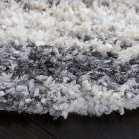 Safavieh Berber Shag 6'-7" x 6'-7" Rug in Charcoal / Grey