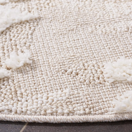 Safavieh Trends 5'-3" x 5'-3" Rug in Beige / Ivory