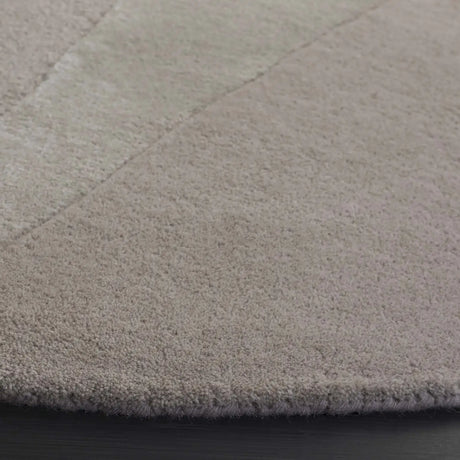 Safavieh Fifth Avenue 6'-0" x 6'-0" Rug in Grey