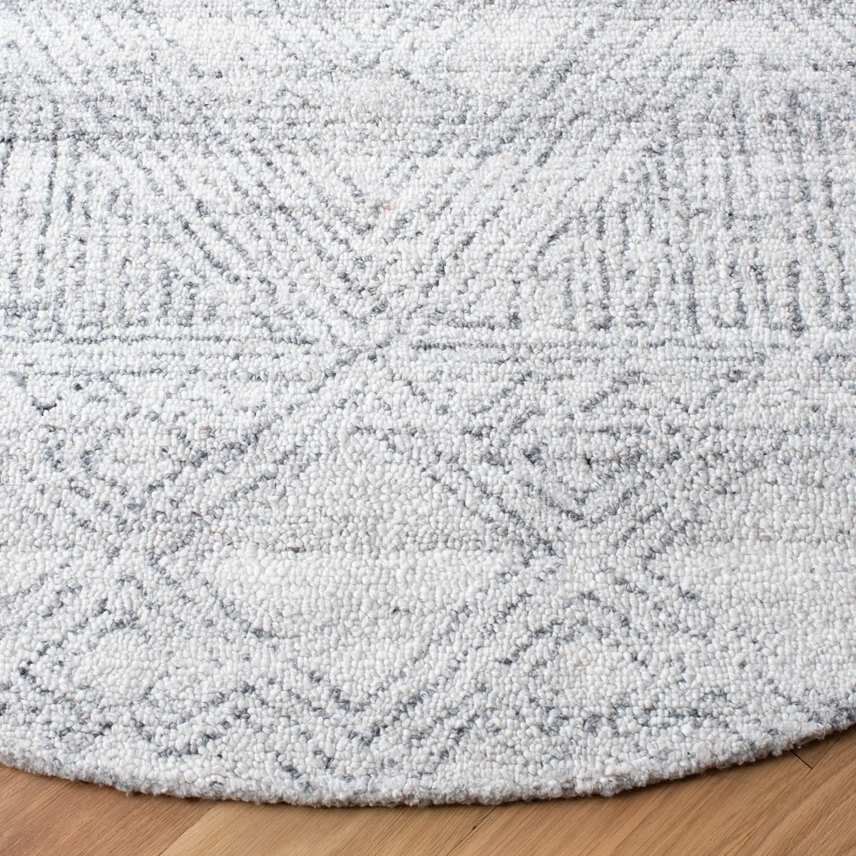 Safavieh Abstract 6'-0" x 6'-0" Rug in Ivory / Grey