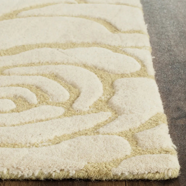 Safavieh Cambridge 2'-6" x 8'-0" Rug in Light Gold / Ivory