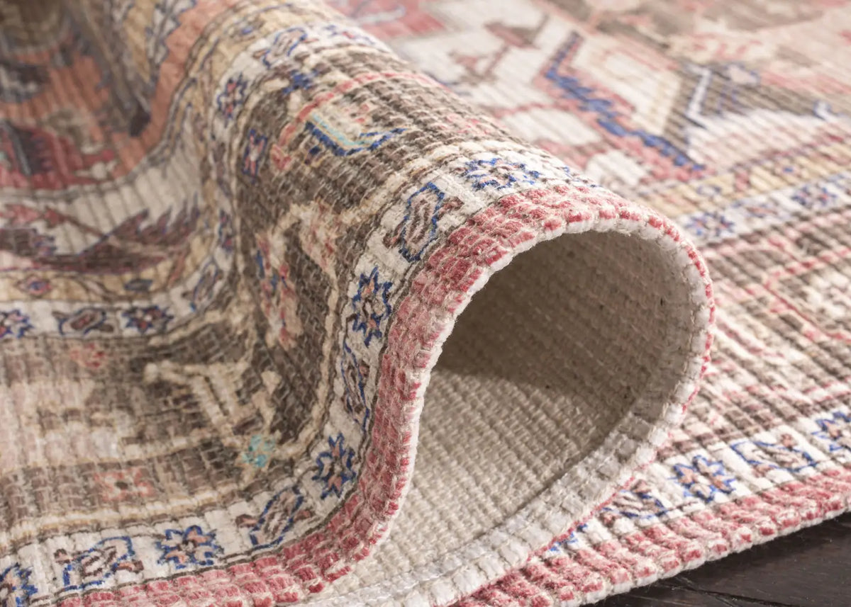 Safavieh Saffron 4'-0" x 6'-0" Rug in Rust / Ivory
