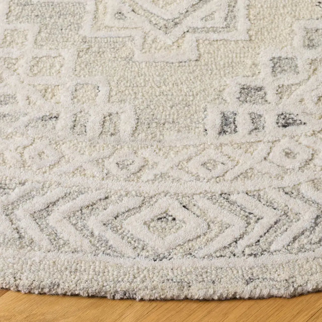 Safavieh Metro 6'-0" x 6'-0" Rug in Light Grey / Ivory