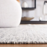 Safavieh Dhurries 4'-0" x 6'-0" Rug in Dark Grey / Beige