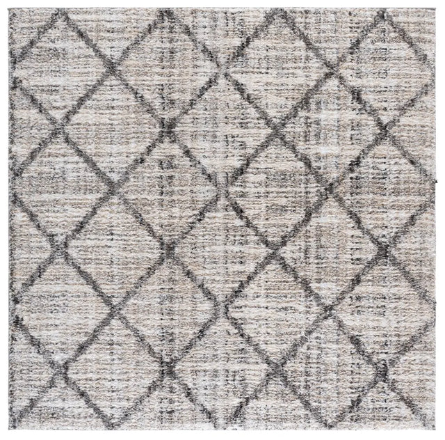 Safavieh Everett Shag 6'-7" x 6'-7" Rug in Ivory / Grey