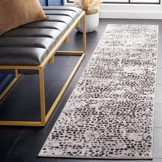 Safavieh Amelia 2'-0" x 8'-0" Rug in Charcoal / Grey